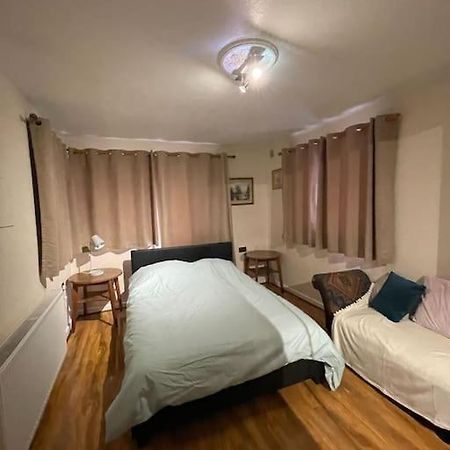 Spacious Bungalow In London, Near Central London, The Excel Centre And The O2, Ideal For Families Zewnętrze zdjęcie