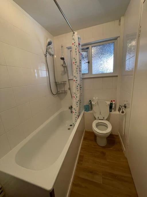 Spacious Bungalow In London, Near Central London, The Excel Centre And The O2, Ideal For Families Zewnętrze zdjęcie