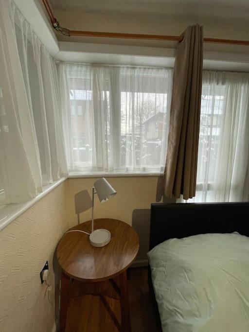 Spacious Bungalow In London, Near Central London, The Excel Centre And The O2, Ideal For Families Zewnętrze zdjęcie