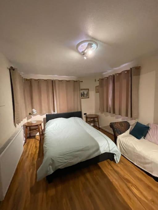 Spacious Bungalow In London, Near Central London, The Excel Centre And The O2, Ideal For Families Zewnętrze zdjęcie