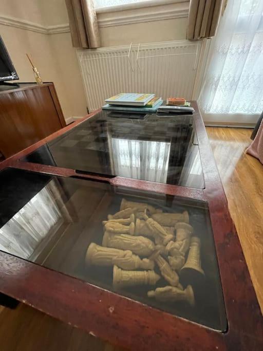 Spacious Bungalow In London, Near Central London, The Excel Centre And The O2, Ideal For Families Zewnętrze zdjęcie
